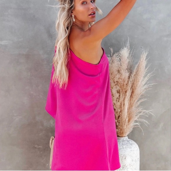 Vici Hot Pink Side To Side One Shoulder Statement Dress |Size Small - Picture 4 of 9